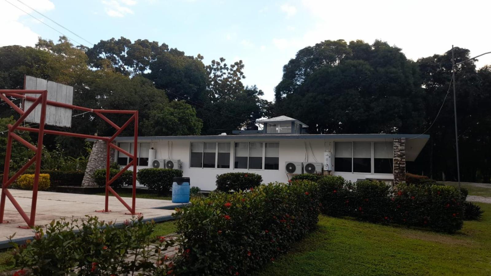 Hotel Los Leones Palenque Exterior photo