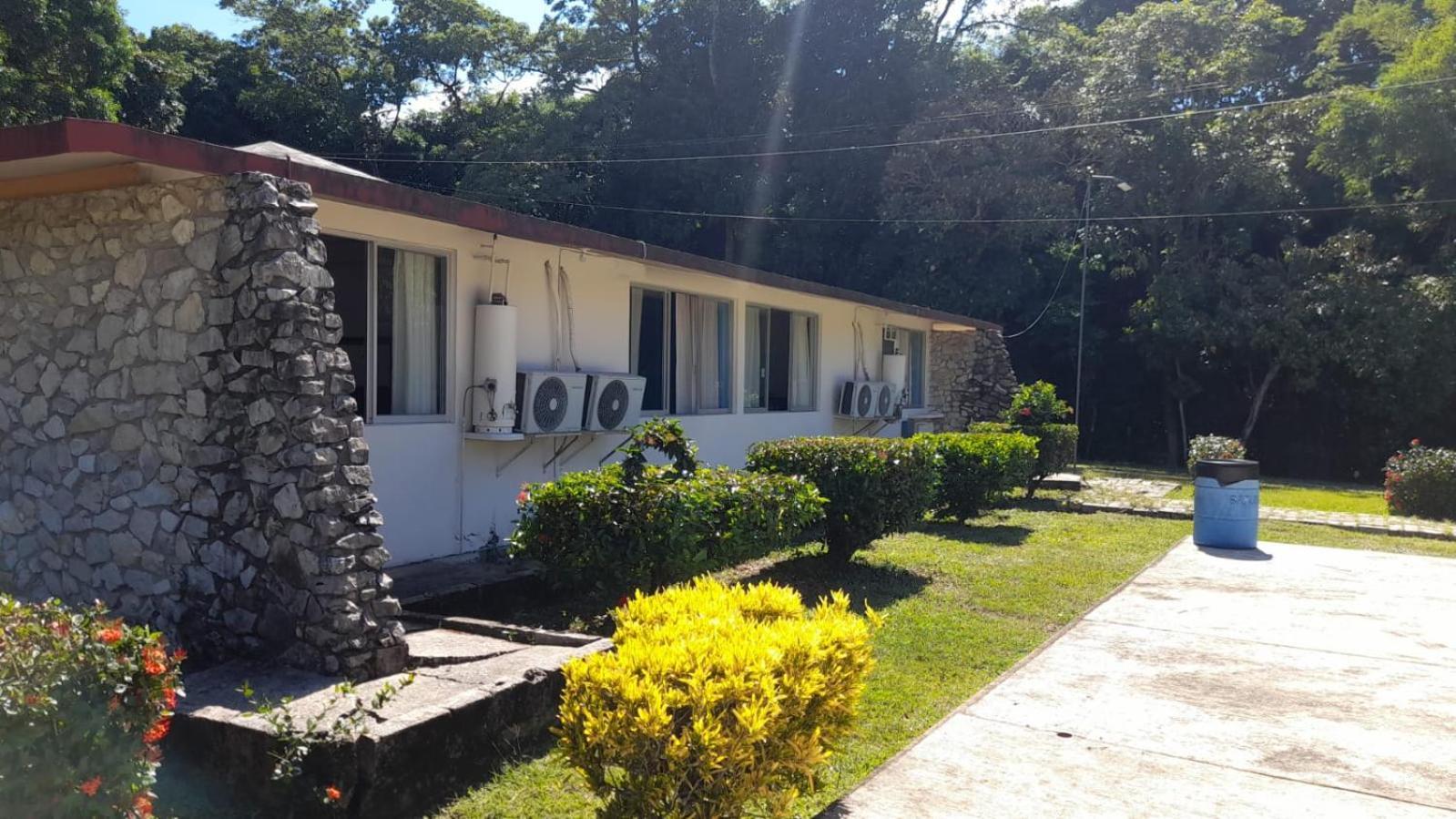Hotel Los Leones Palenque Exterior photo