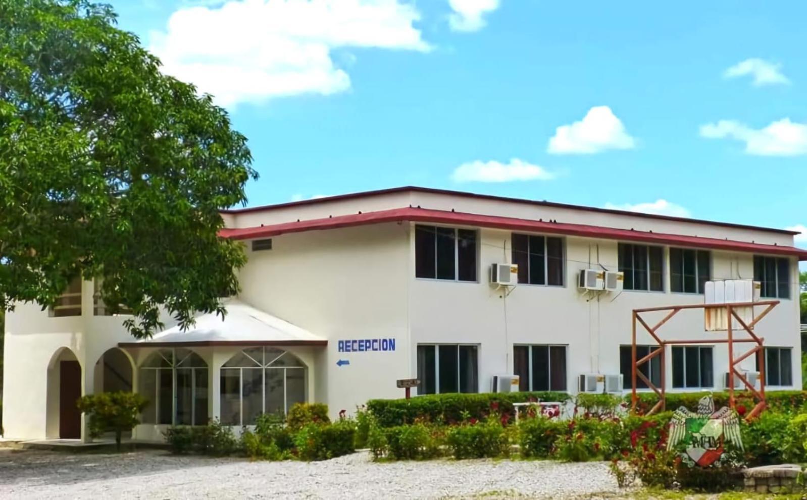 Hotel Los Leones Palenque Exterior photo